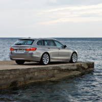 2011 BMW 5 Series Touring - Photos and Details