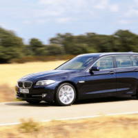 2011 BMW 5 Series Touring - Photos and Details