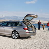 2011 BMW 5 Series Touring - Photos and Details