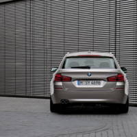 2011 BMW 5 Series Touring - Photos and Details