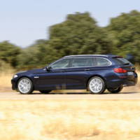 2011 BMW 5 Series Touring - Photos and Details