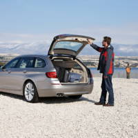 2011 BMW 5 Series Touring - Photos and Details