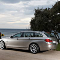 2011 BMW 5 Series Touring - Photos and Details