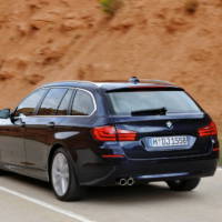 2011 BMW 5 Series Touring - Photos and Details