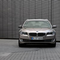 2011 BMW 5 Series Touring - Photos and Details