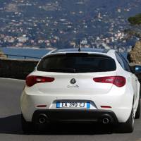 Alfa Romeo Giulietta Photos