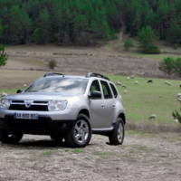 Dacia Duster SUV new photos