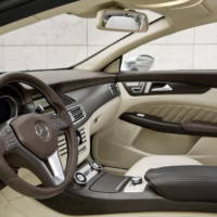 Mercedes CLS Estate revealed