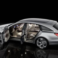 Mercedes CLS Estate revealed