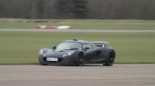 Video: Hennessey Venom GT on track