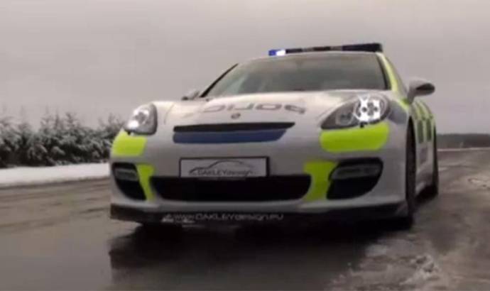 Video: Porsche Panamera Police Car