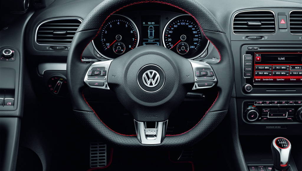 2010 Volkswagen Golf GTI edition |