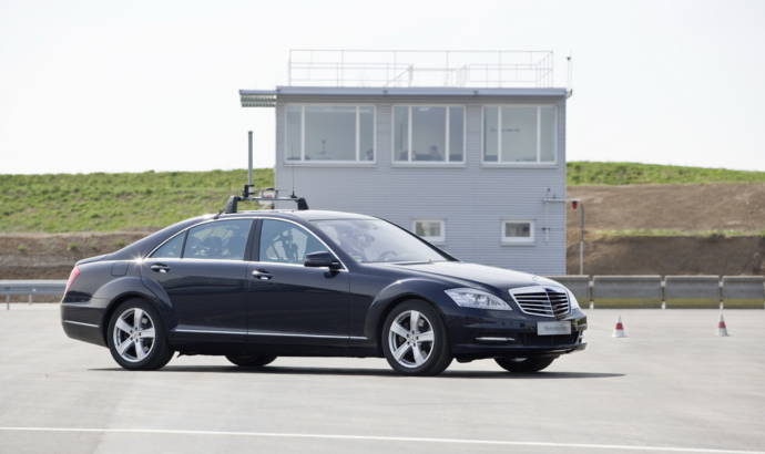 Mercedes Automated Driving Safety System