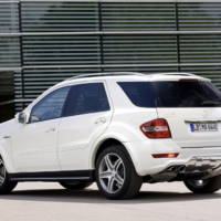 2010 Mercedes ML 63 AMG