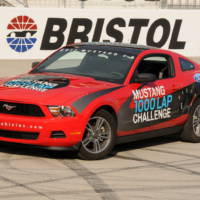 2011 Ford Mustang V6 sets new record by averaging 48.5 mpg