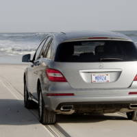 2011 Mercedes R Class new images