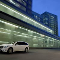 2011 Mercedes R Class new images