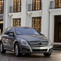 2011 Mercedes R Class new images