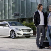 2011 Mercedes R Class new images