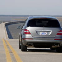 2011 Mercedes R Class new images