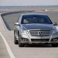 2011 Mercedes R Class new images