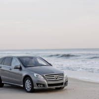 2011 Mercedes R Class new images