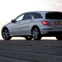 2011 Mercedes R Class new images