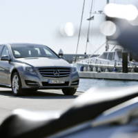 2011 Mercedes R Class new images