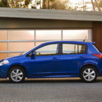 2011 Nissan Versa price