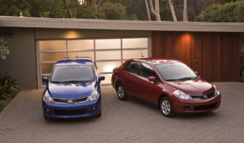 2011 Nissan Versa price