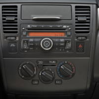 2011 Nissan Versa price