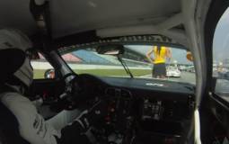 Grid girl faints on Porsche GT3 video