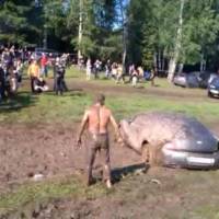 Video: Bentley Continental GT Mud Bath