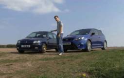 Video: Ford Focus RS vs Renault Clio Williams