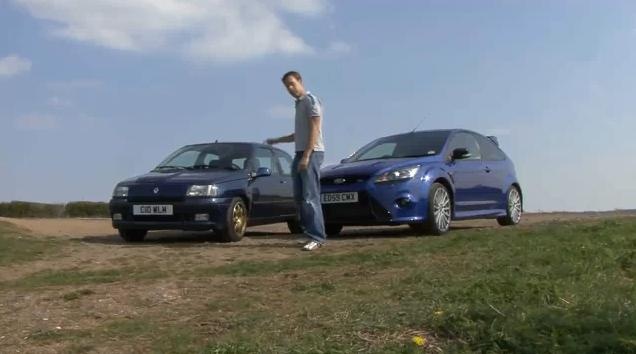 Video: Ford Focus RS vs Renault Clio Williams