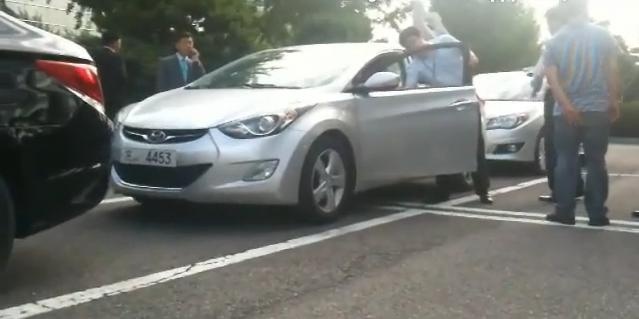 2011 Hyundai Elantra video