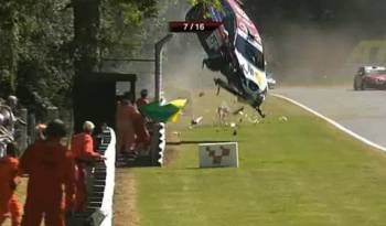 Video: Seat Leon Eurocup crash