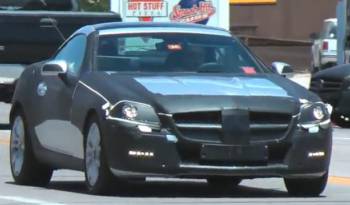Video: 2011 Mercedes SLK Spied