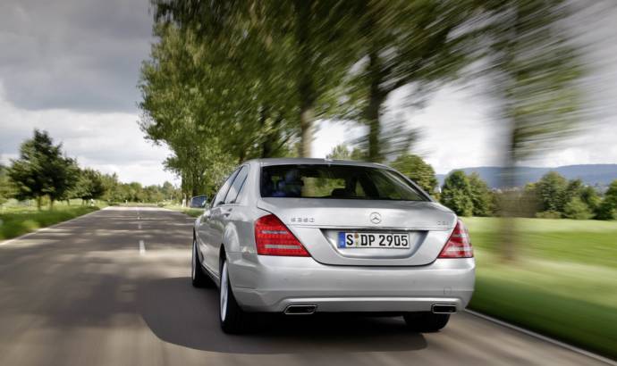 2010 Mercedes S250 CDI, S350 and S500 BlueEFFICIENCY