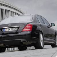 2011 Mercedes S 350 BlueEFFICIENCY and S 350 BlueTEC