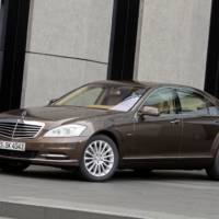 2011 Mercedes S 350 BlueEFFICIENCY and S 350 BlueTEC