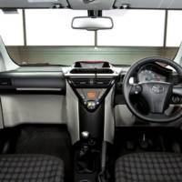 2011 Toyota iQ price