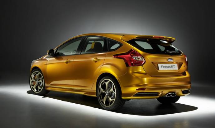 2012 Ford Focus ST unveiled