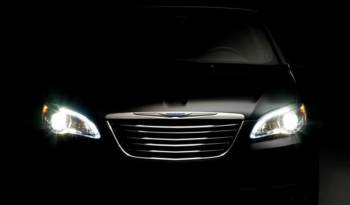 2011 Chrysler 200 front