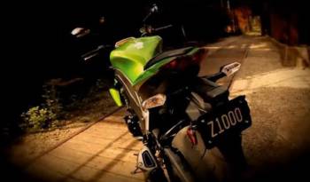 2011 Kawasaki Z1000 video