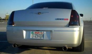 Video: Chrysler 300C with Viper V10 engine