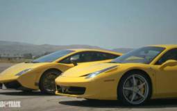 Video: Ferrari 458 Italia vs Lamborghini Gallardo Superleggera