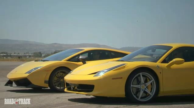 Video: Ferrari 458 Italia vs Lamborghini Gallardo Superleggera