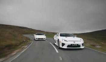 Video: Ferrari 599 HGTE vs Lexus LFA