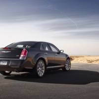 2011 Chrysler 300C interior